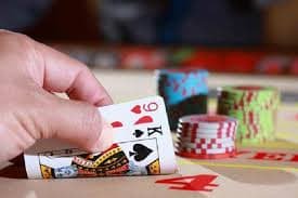 my66 မိုဘိုင်းဖုန်းဖြင့် Slots ကစားနေသောနမူနာ